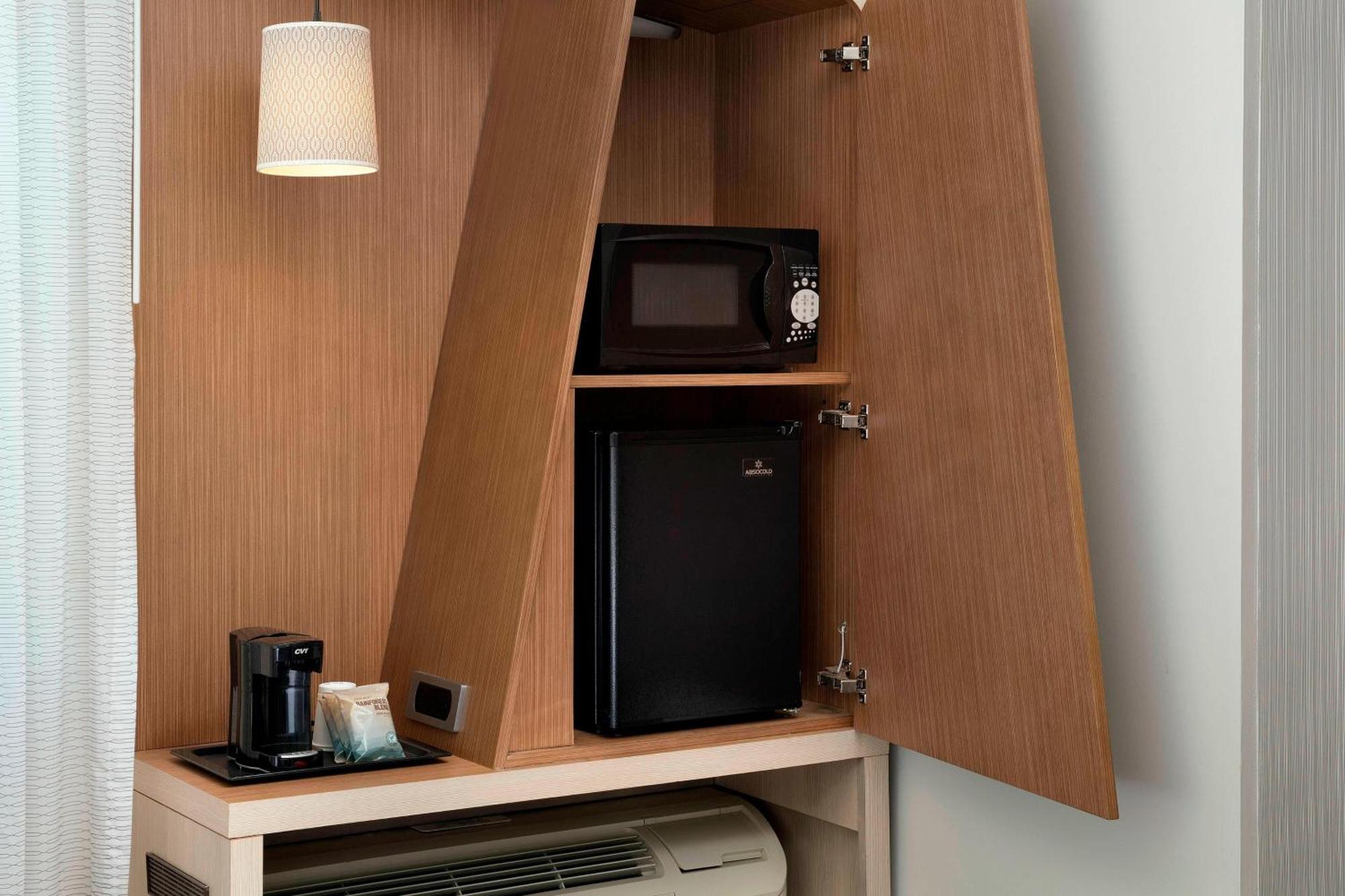 King Room with Sofa Bed - Hearing Accessible