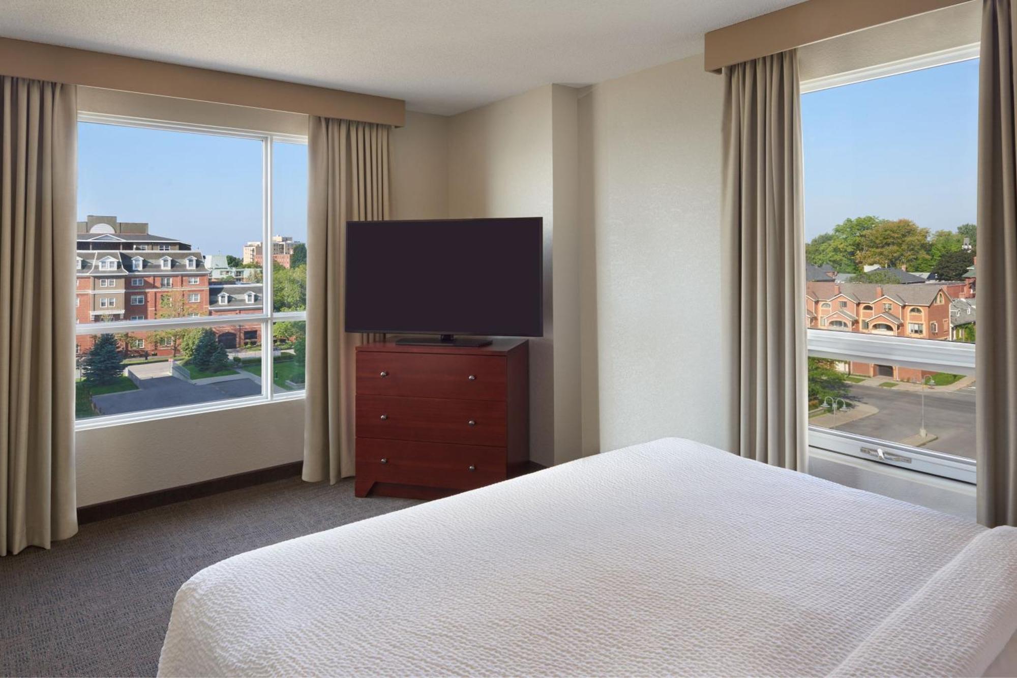 Two-Bedroom Suite with City View,1592894844:JPEG