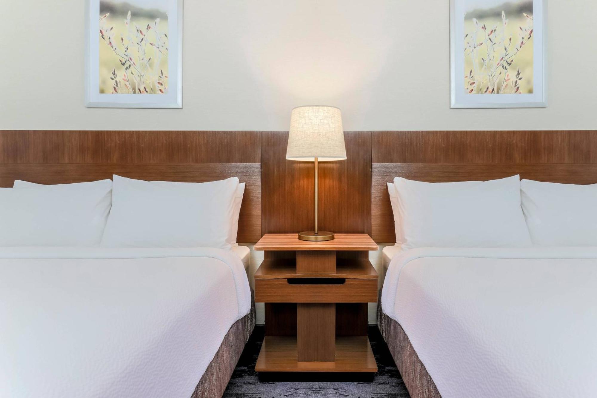 Queen Room with Two Queen Beds and Bathtub - Mobility Access/Hearing Accessible