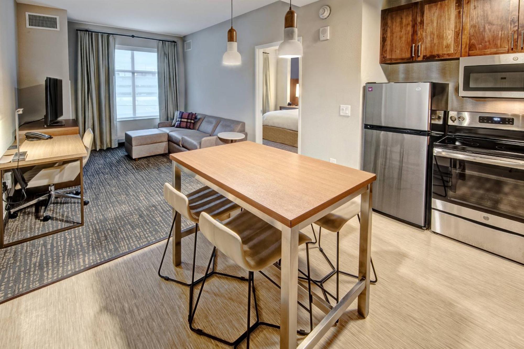 Two-Bedroom Suite,1633043193:JPEG