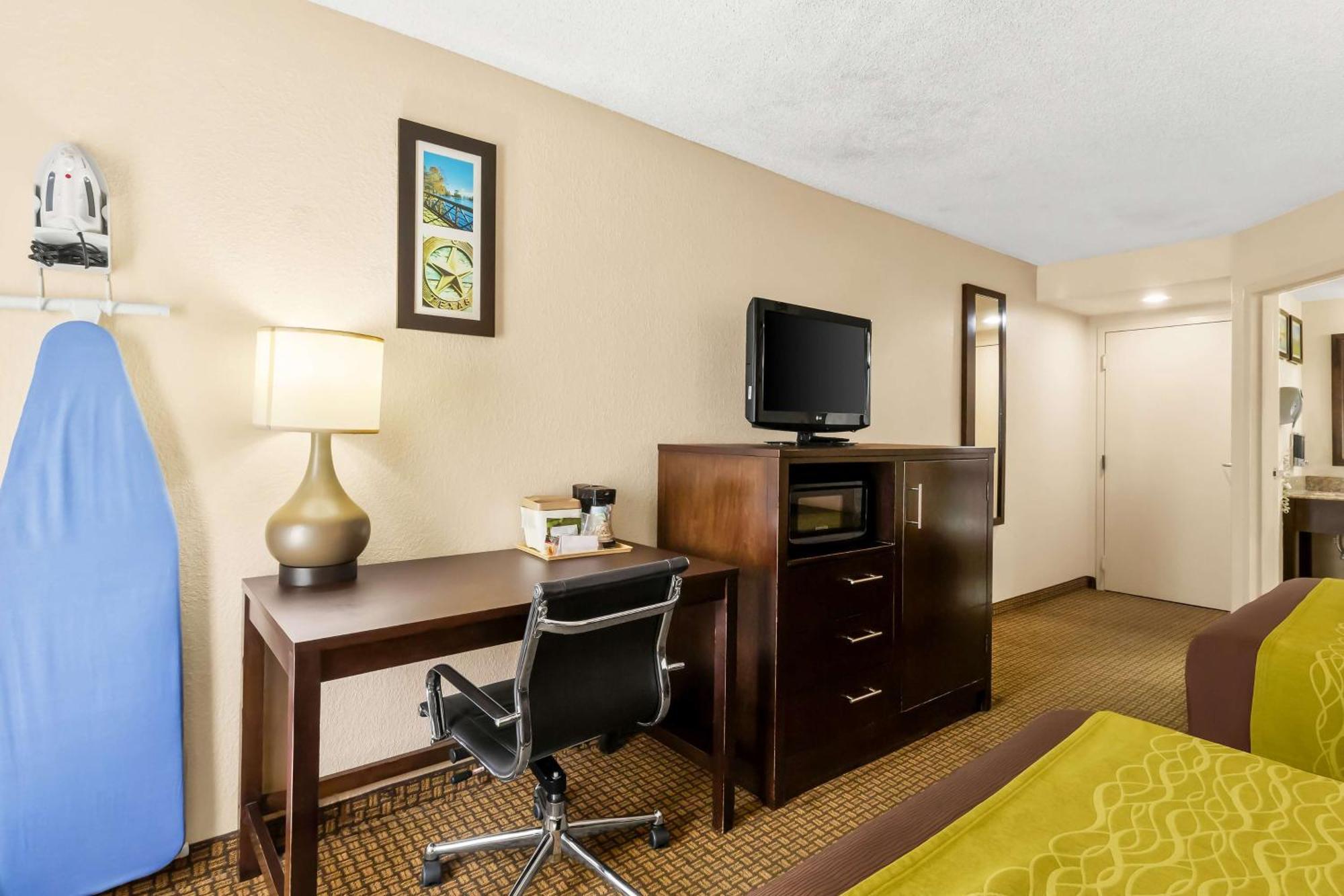 Queen Room