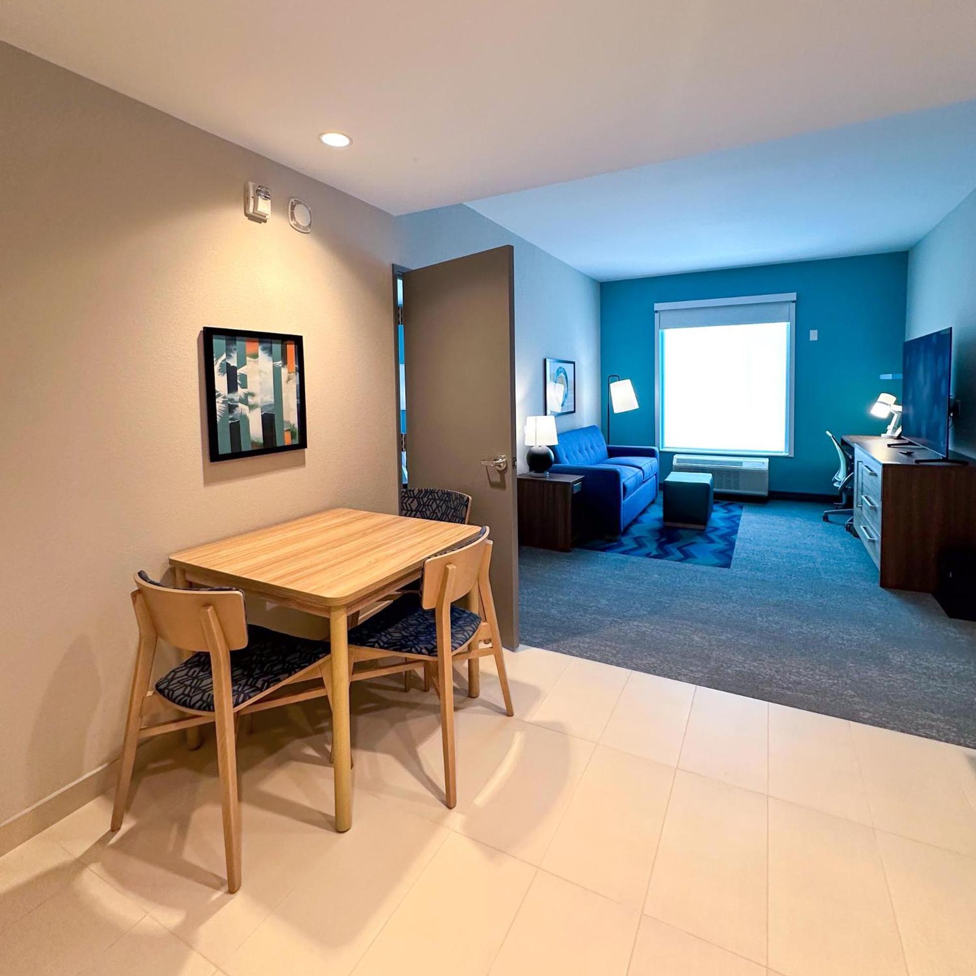 One-Bedroom King Suite
