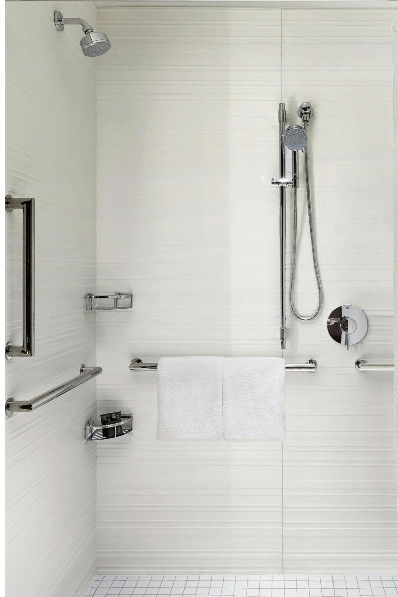 King Room - Hearing Accessible