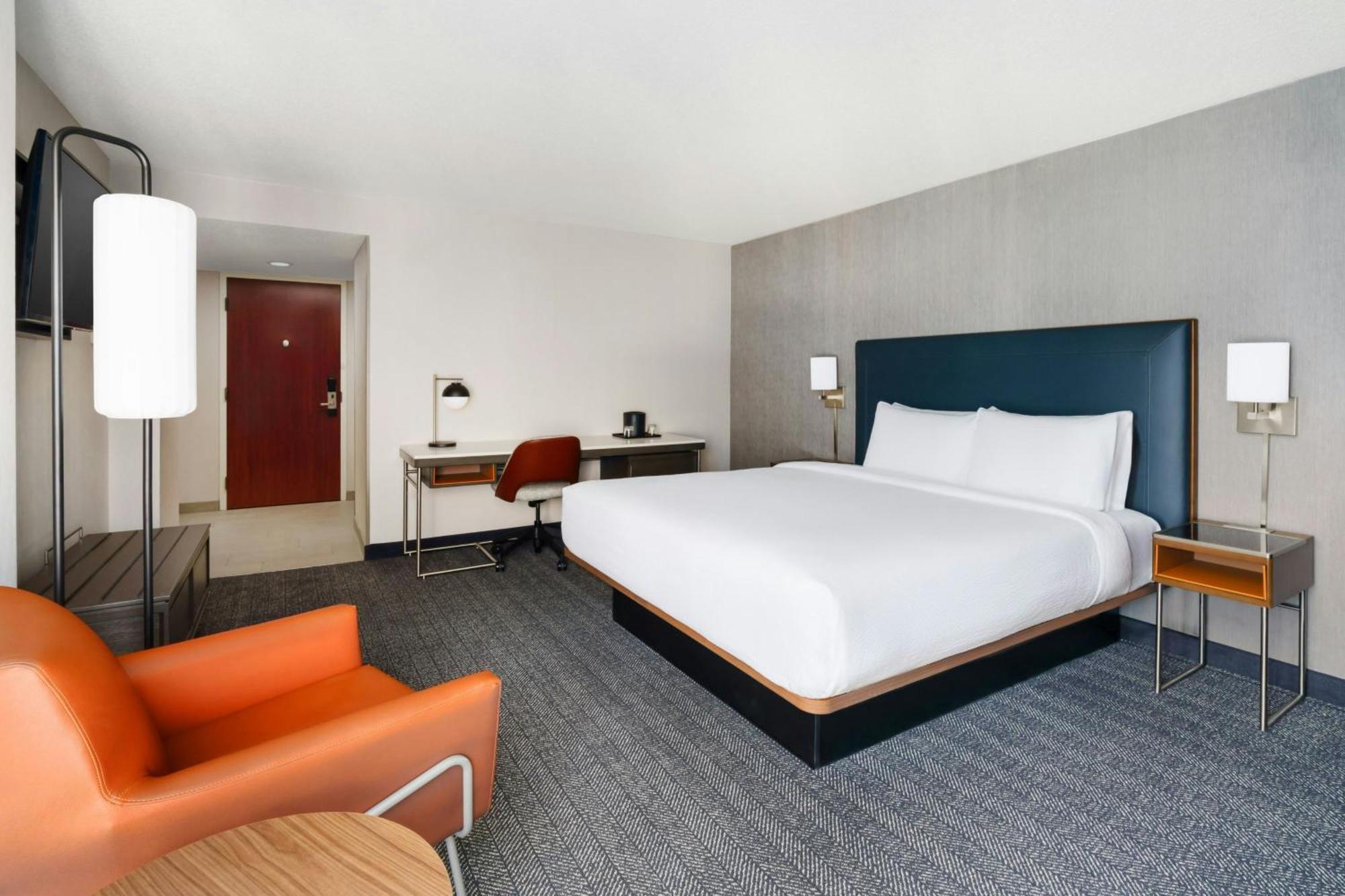 Deluxe King Room,1645659324:JPEG