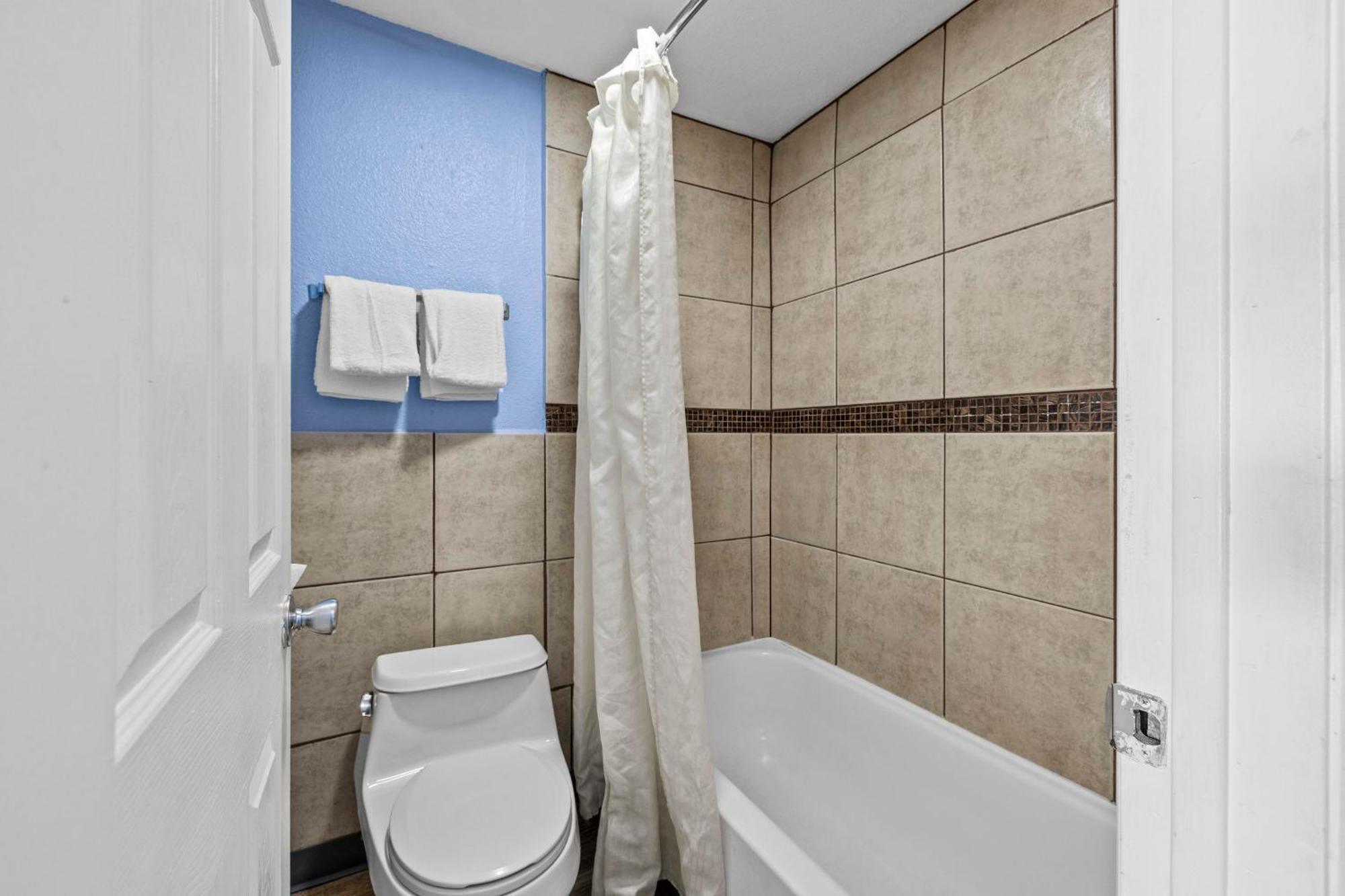 Executive Single Room 1 Bedroom King Bed Non Smoking