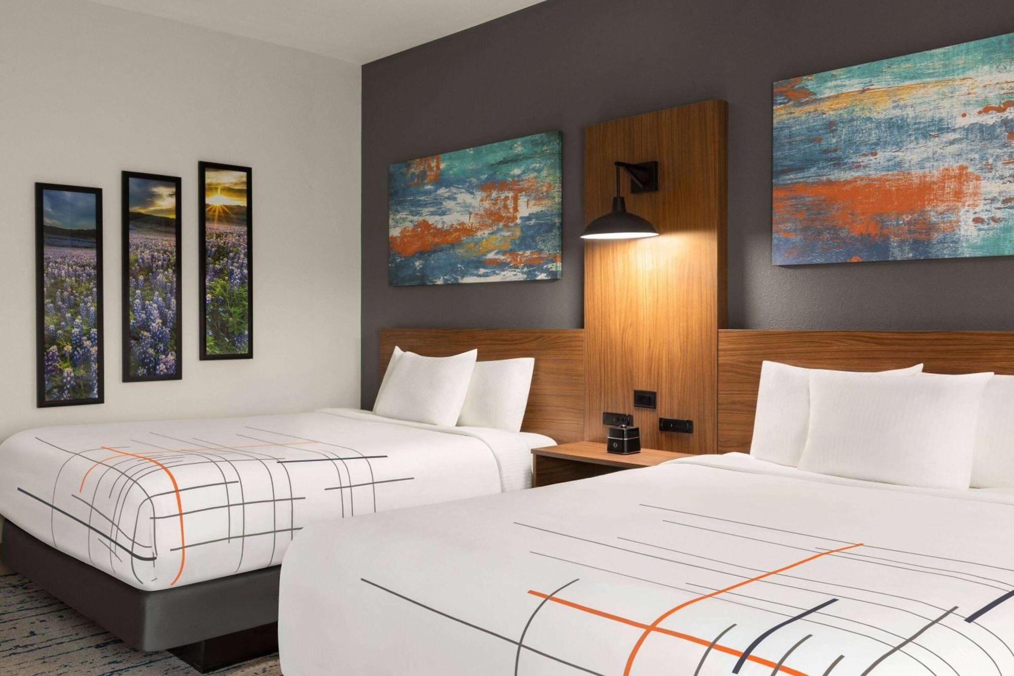 Queen Room with Two Queen Beds - Non-Smoking