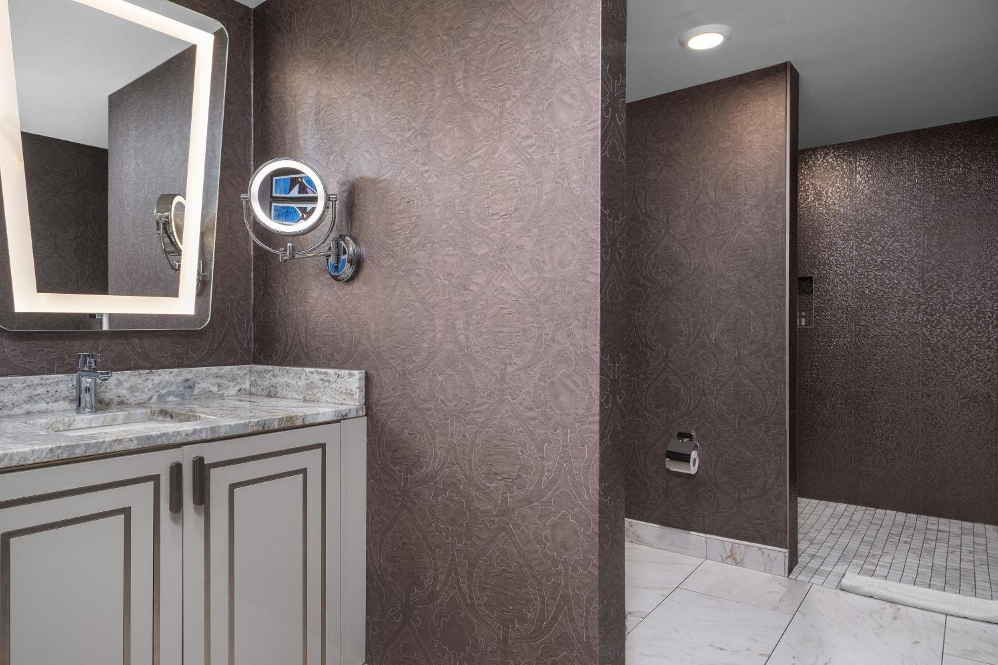 Deluxe Accessible Room 2 Queen Beds
