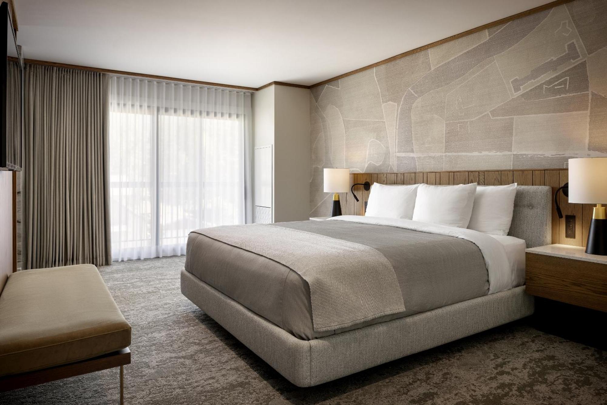 Parlor King Suite