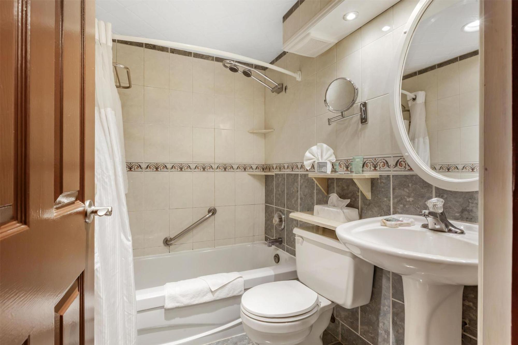 King Room,1693284010:JPEG