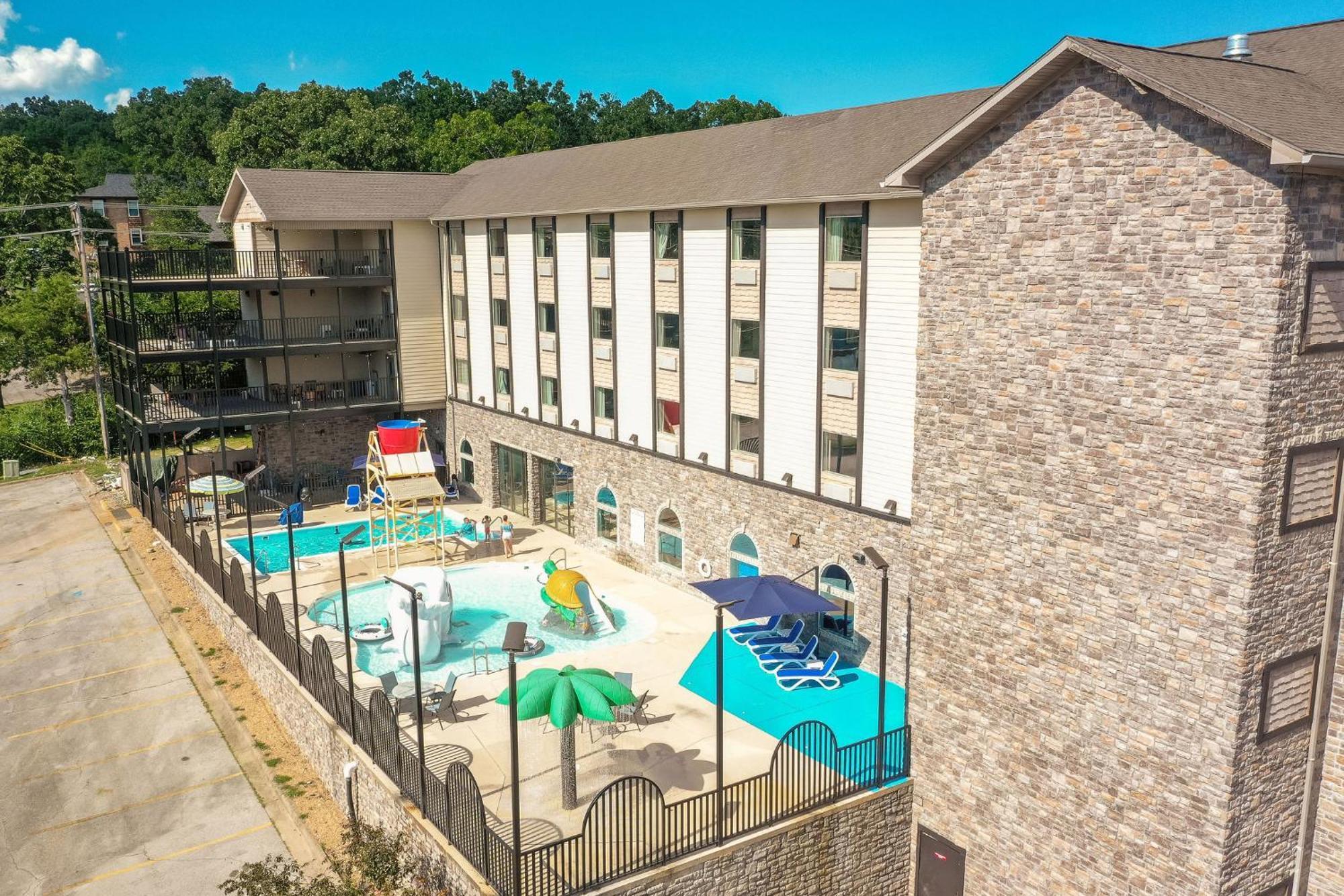King Room with Bunk Beds - Disability Access - No Waterpark Access