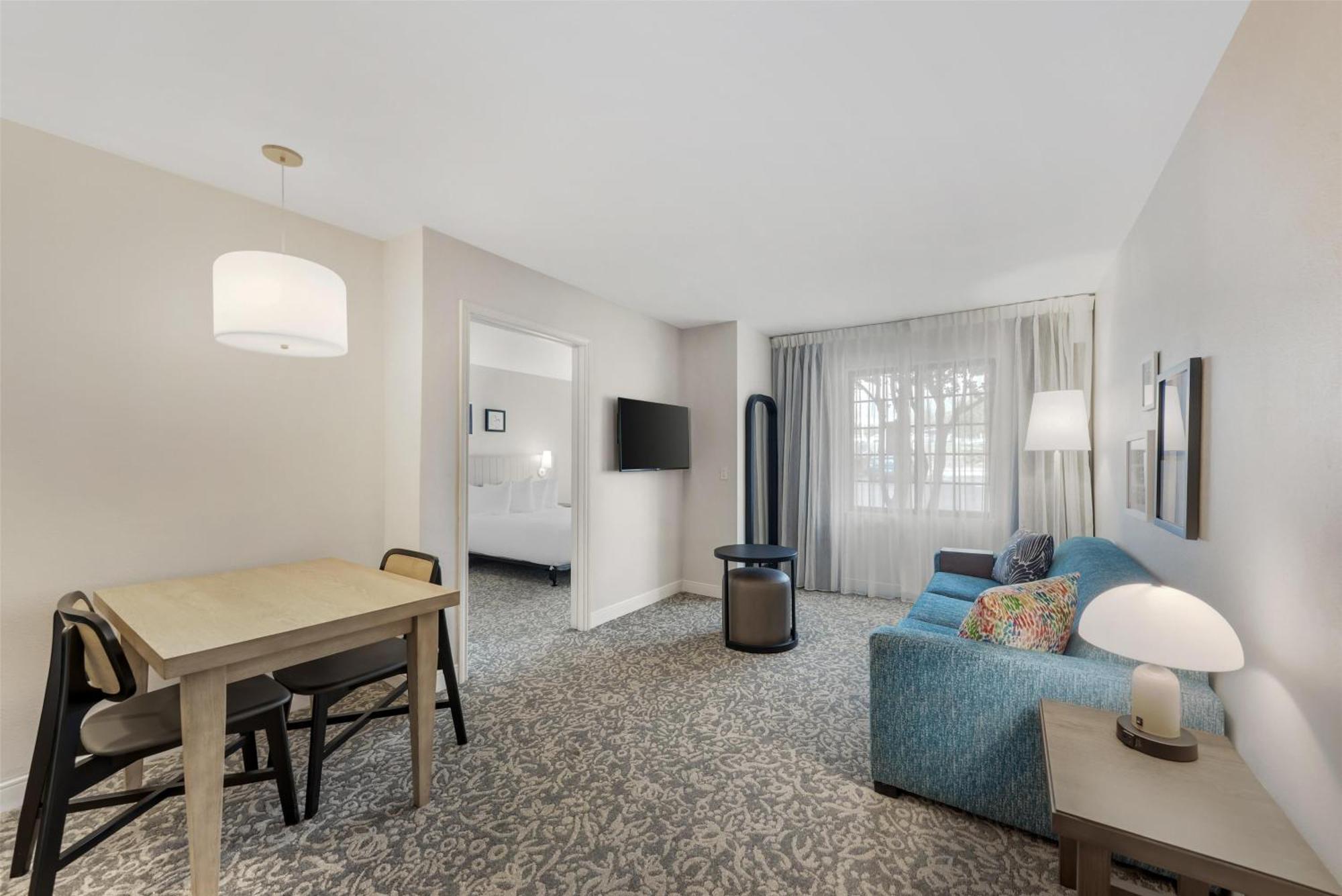 One-Bedroom Queen Suite with Roll-In Shower - Mobility Accessible