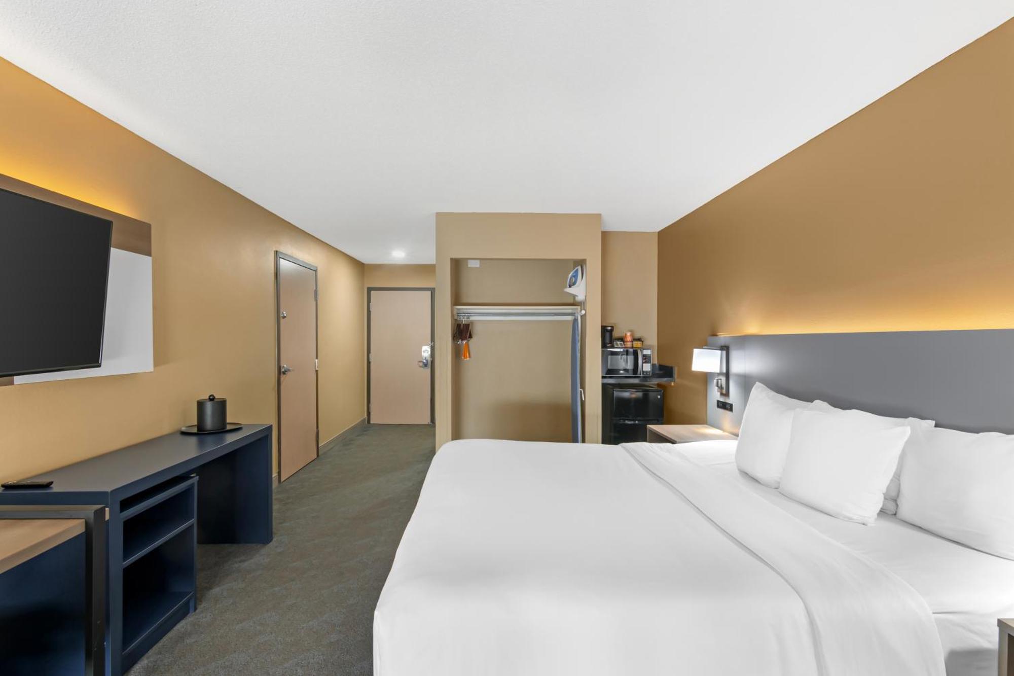 King Room - Disability Access/Non-Smoking