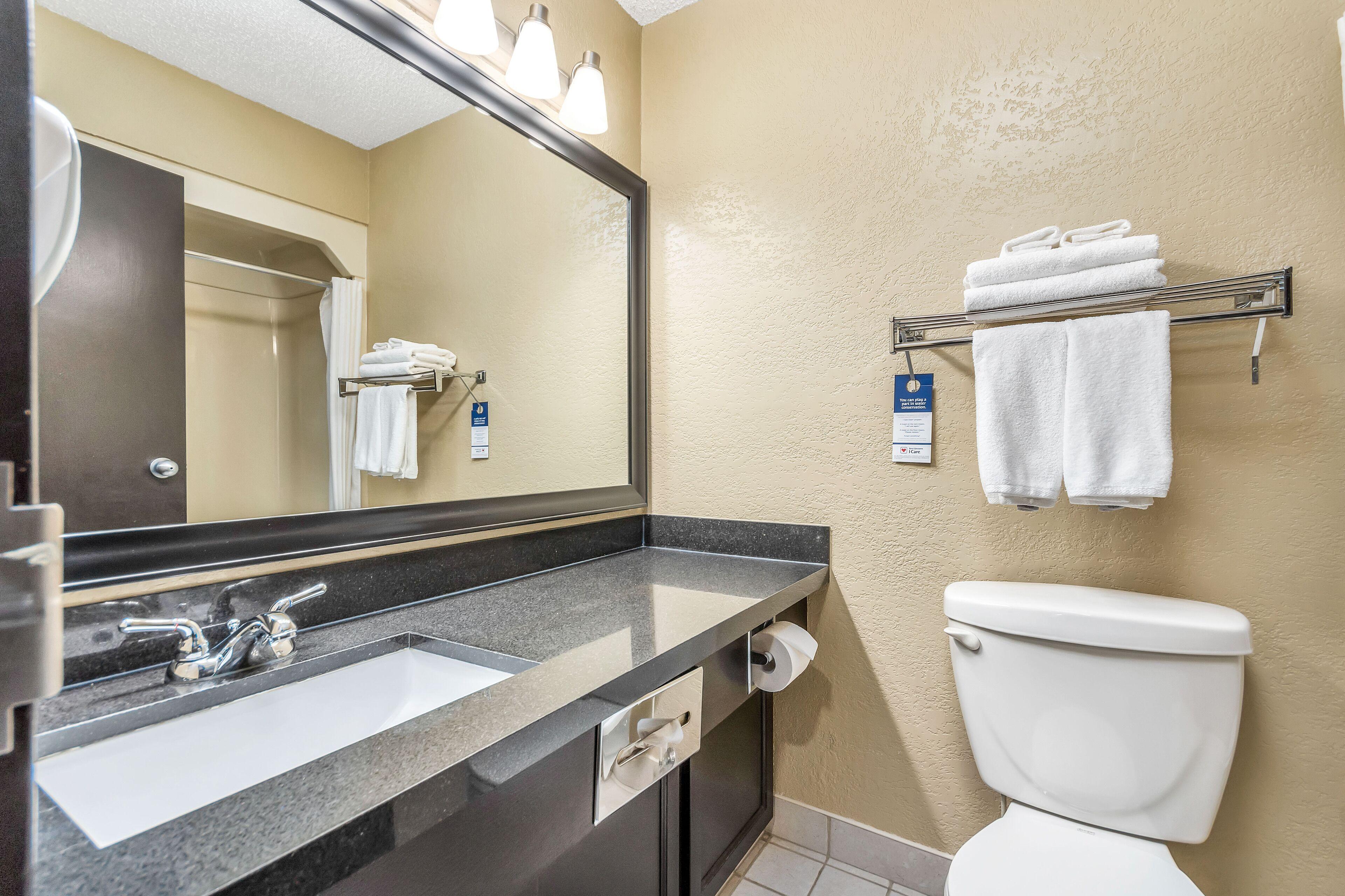Queen Room with Two Queen Beds - Non-Smoking/Pet-Friendly