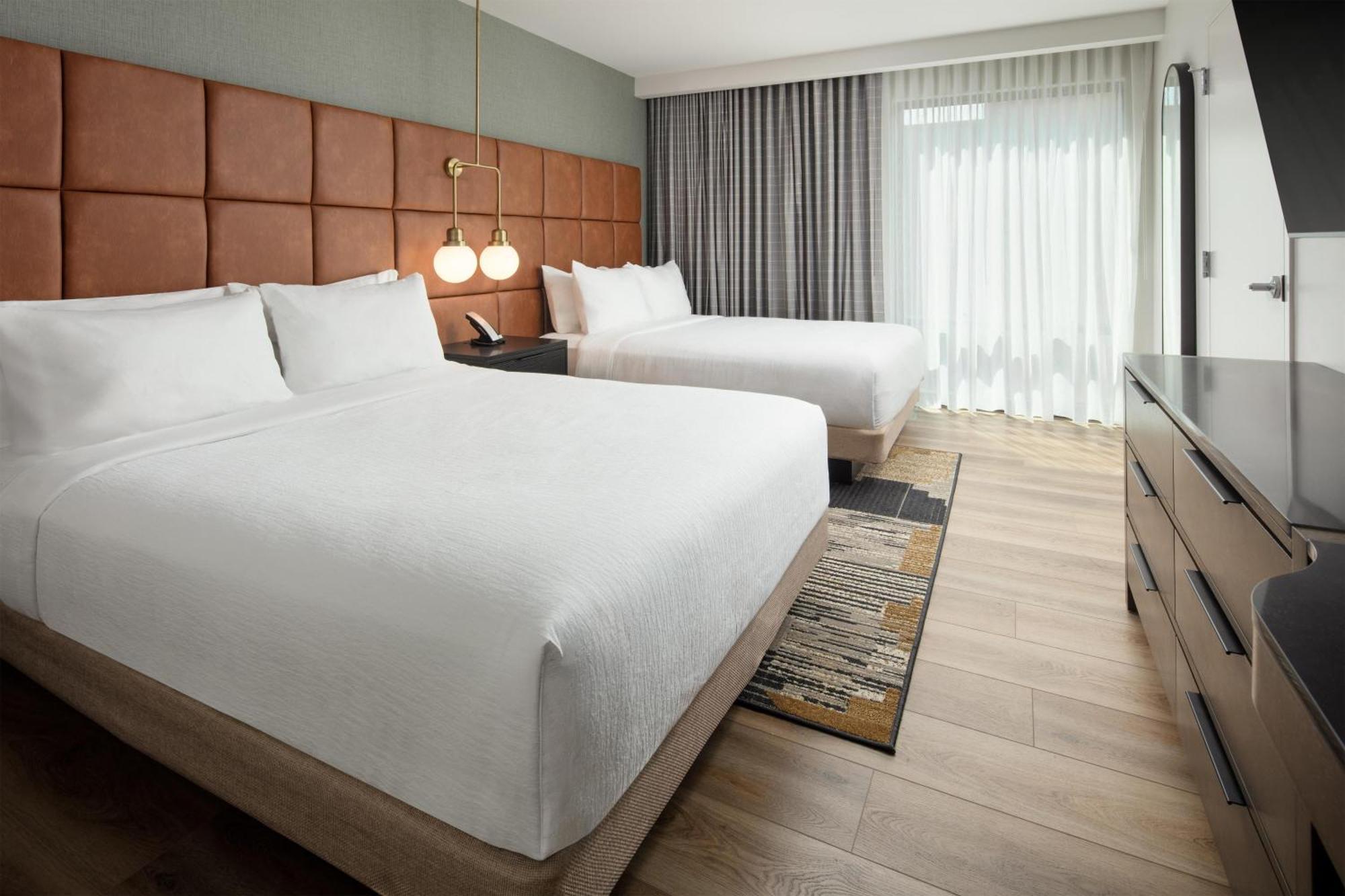 One-Bedroom Queen Suite with Two Queen Beds