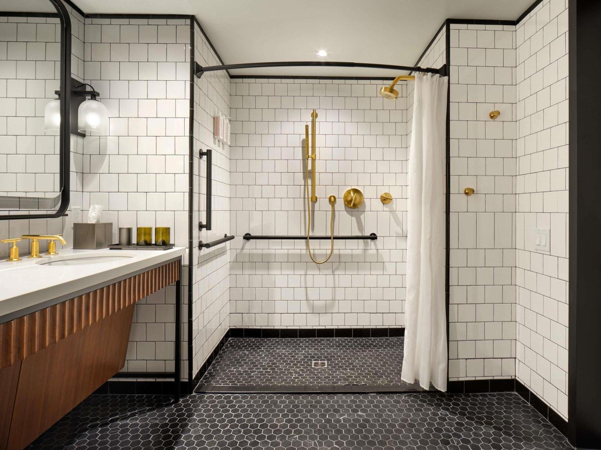 Deluxe Double Queen Room with Roll-In Shower