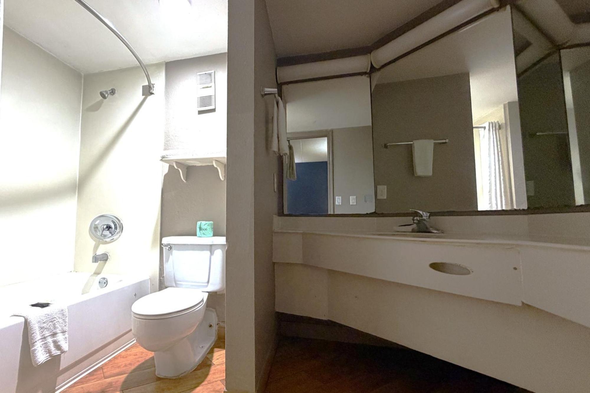 2 Full Beds Non-Smoking