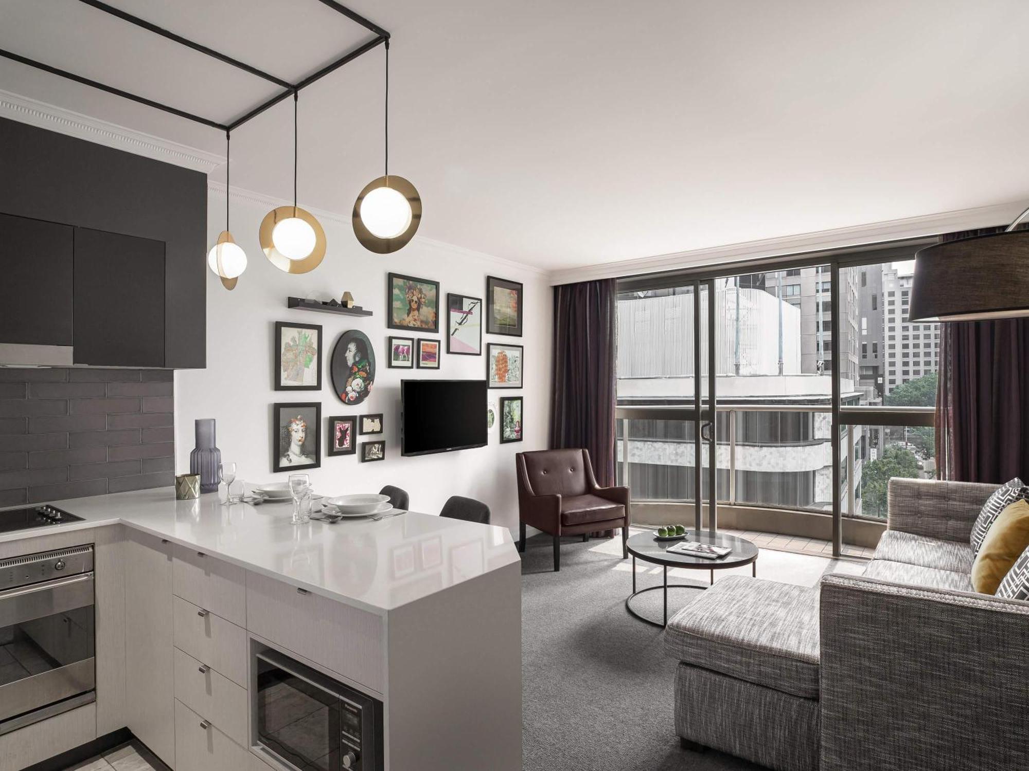 Executive Twin Studio