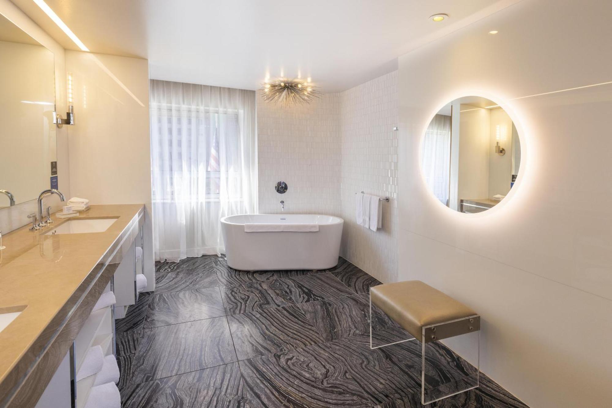 One-Bedroom Presidential King Suite