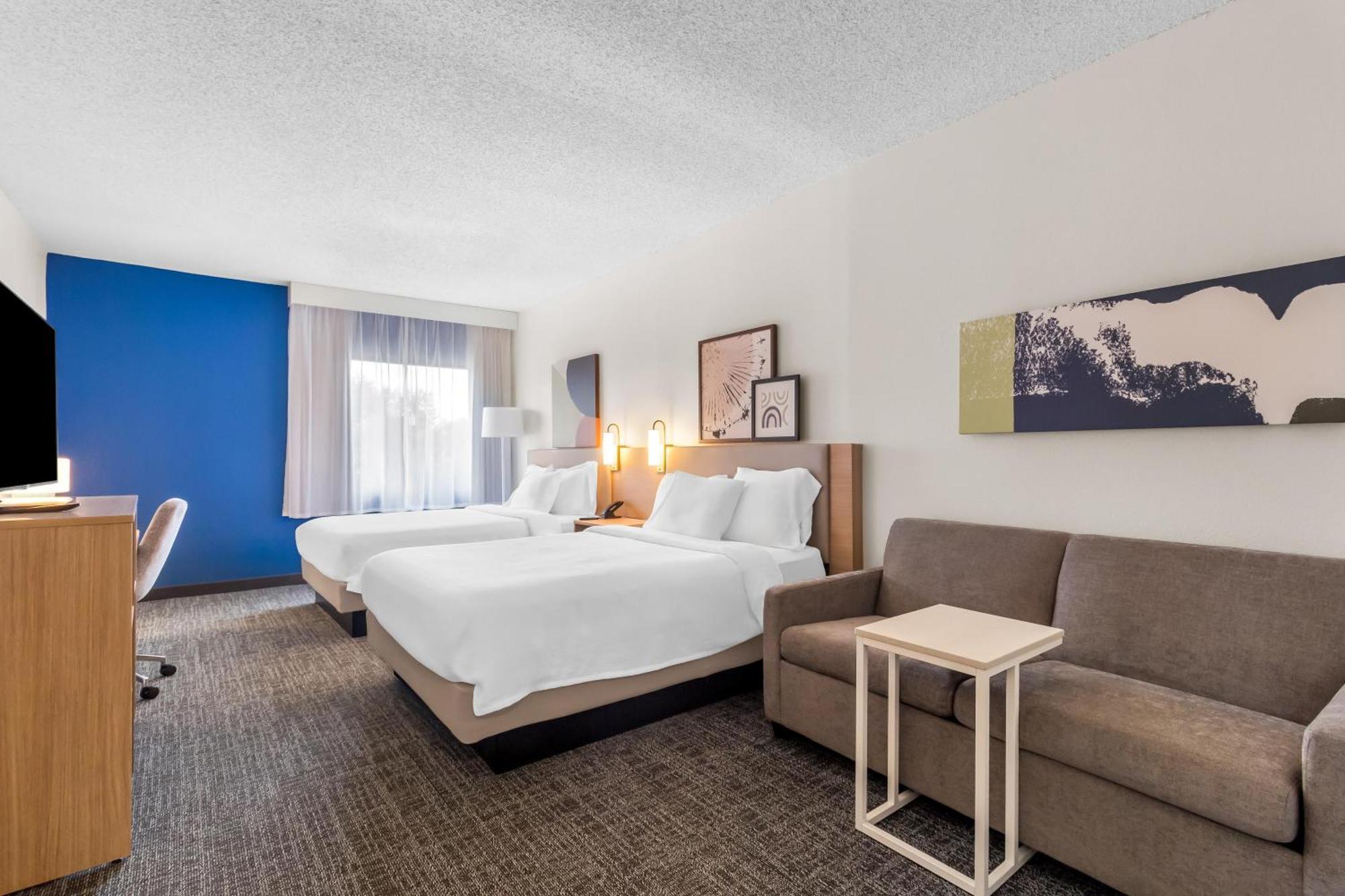 Queen Room with Two Queen Beds and Sofa Bed