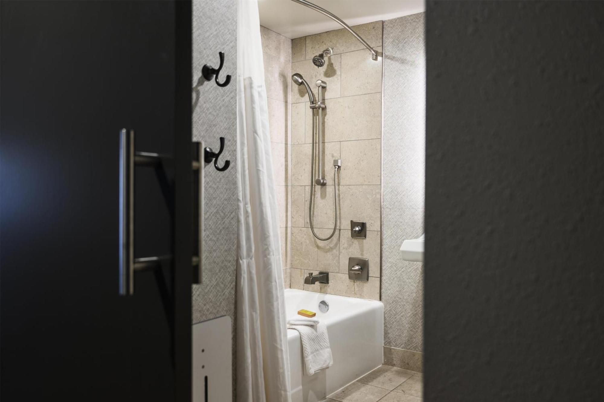 King Room with Mobility Accessible Tub