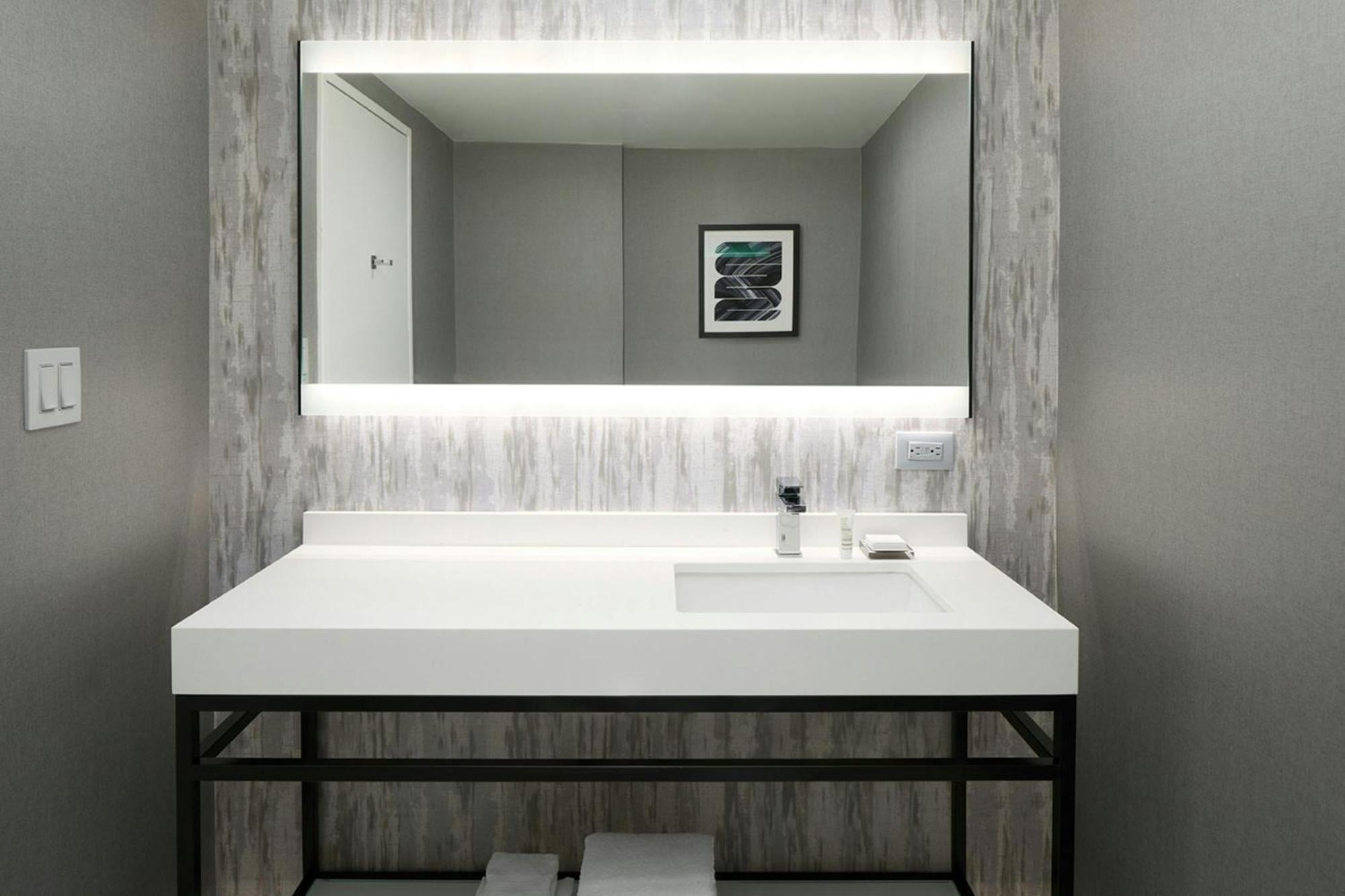 Executive King, Corner room, private Balcony