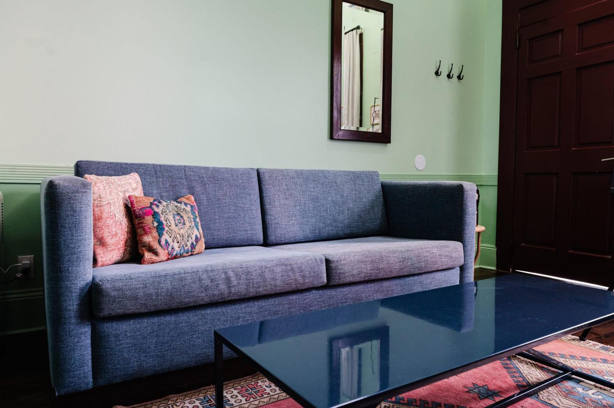 Queen Suite (24/7 Front Desk)