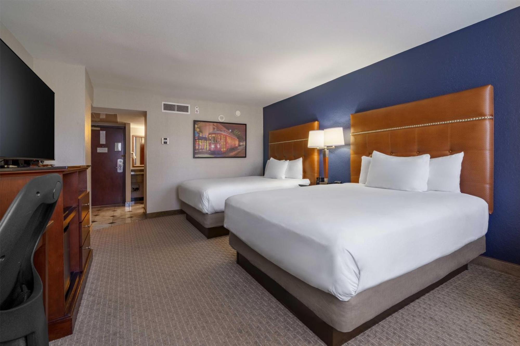 Deluxe Queen Room with Two Queen Beds