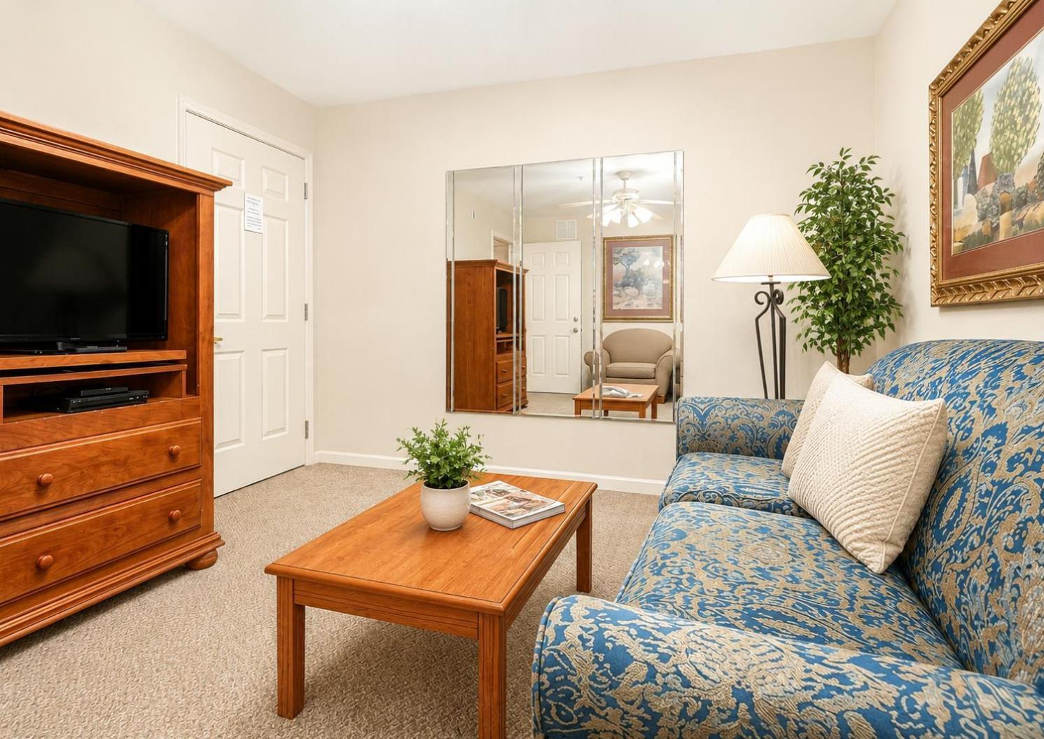 Deluxe One-Bedroom Apartment