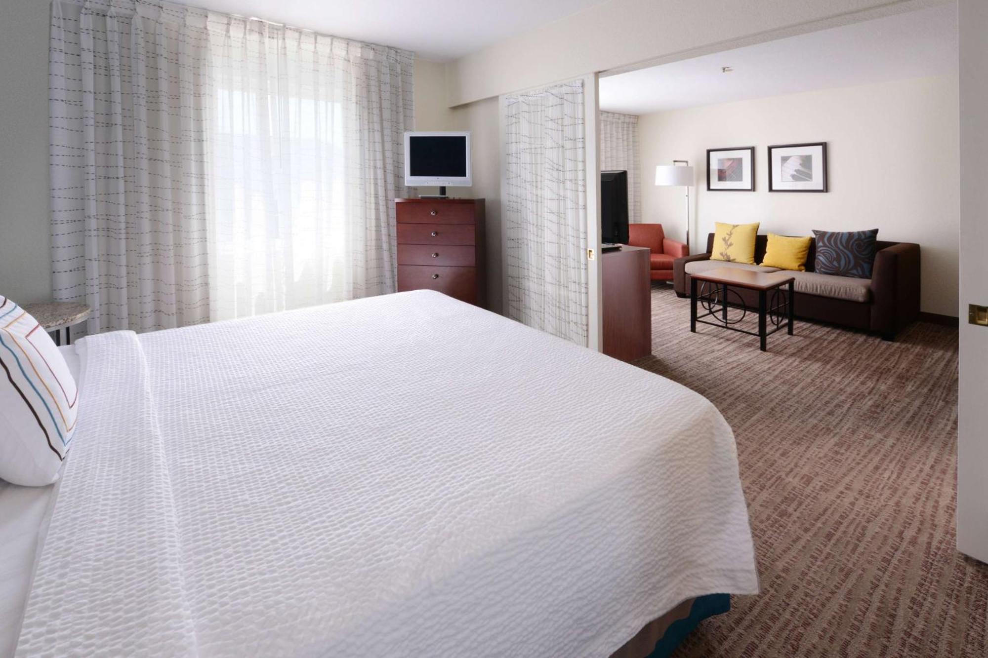 One-Bedroom King Suite