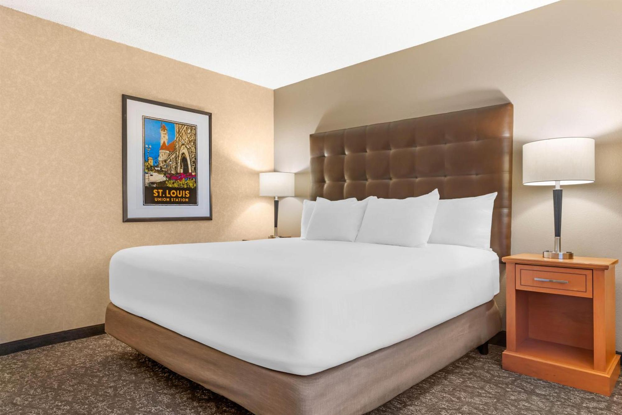 Deluxe King Room - Accessible, Tub