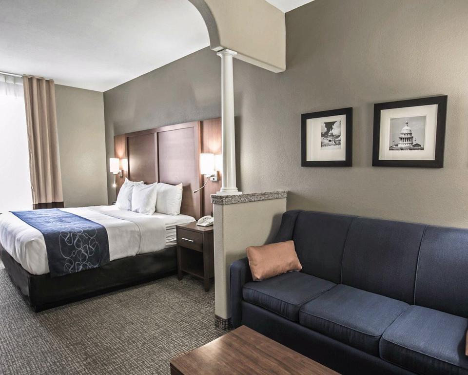 King Suite with Sofa Bed - Non-Smoking