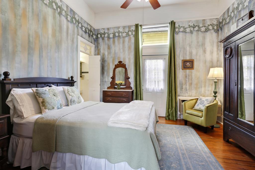 Superior Queen Room
