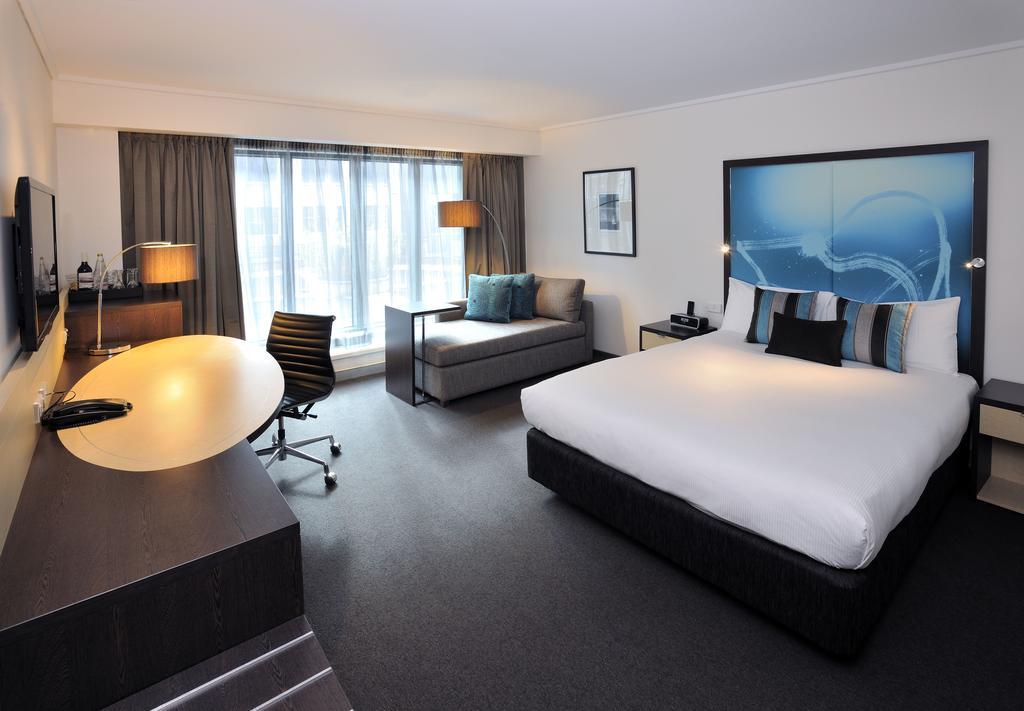 Deluxe Room with King Bed