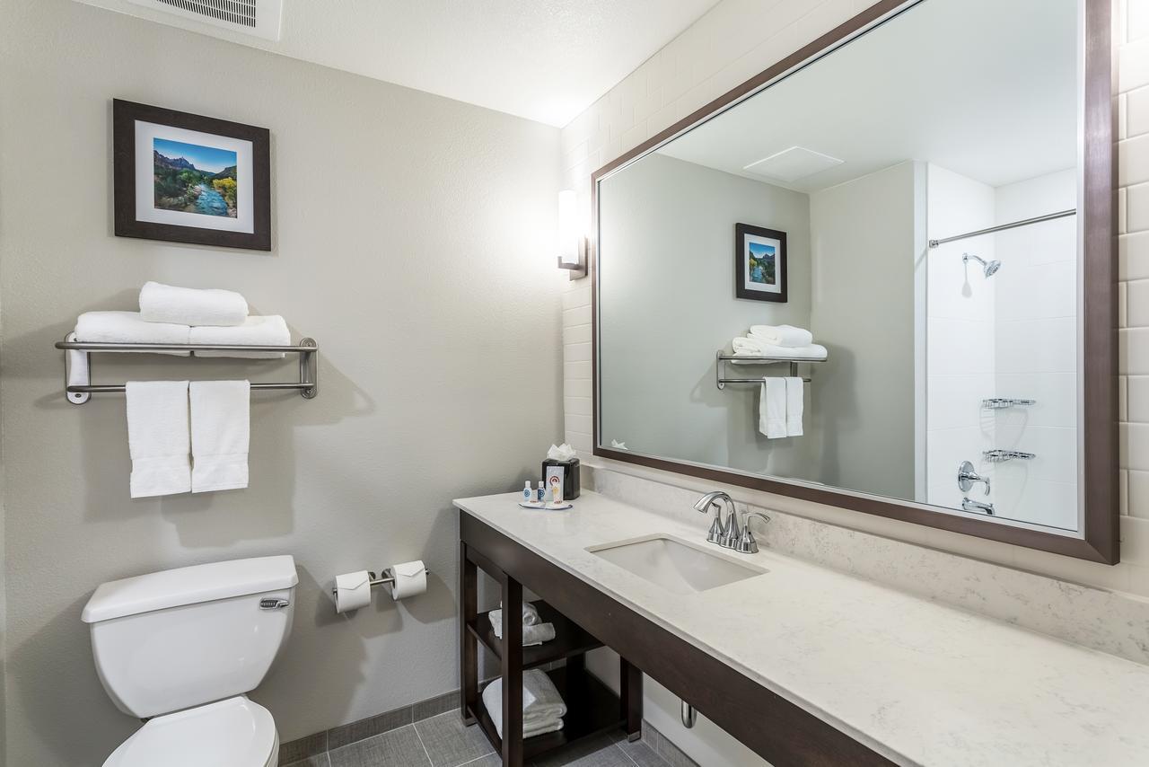Superior Queen Suite with Two Queen Beds - Non-Smoking