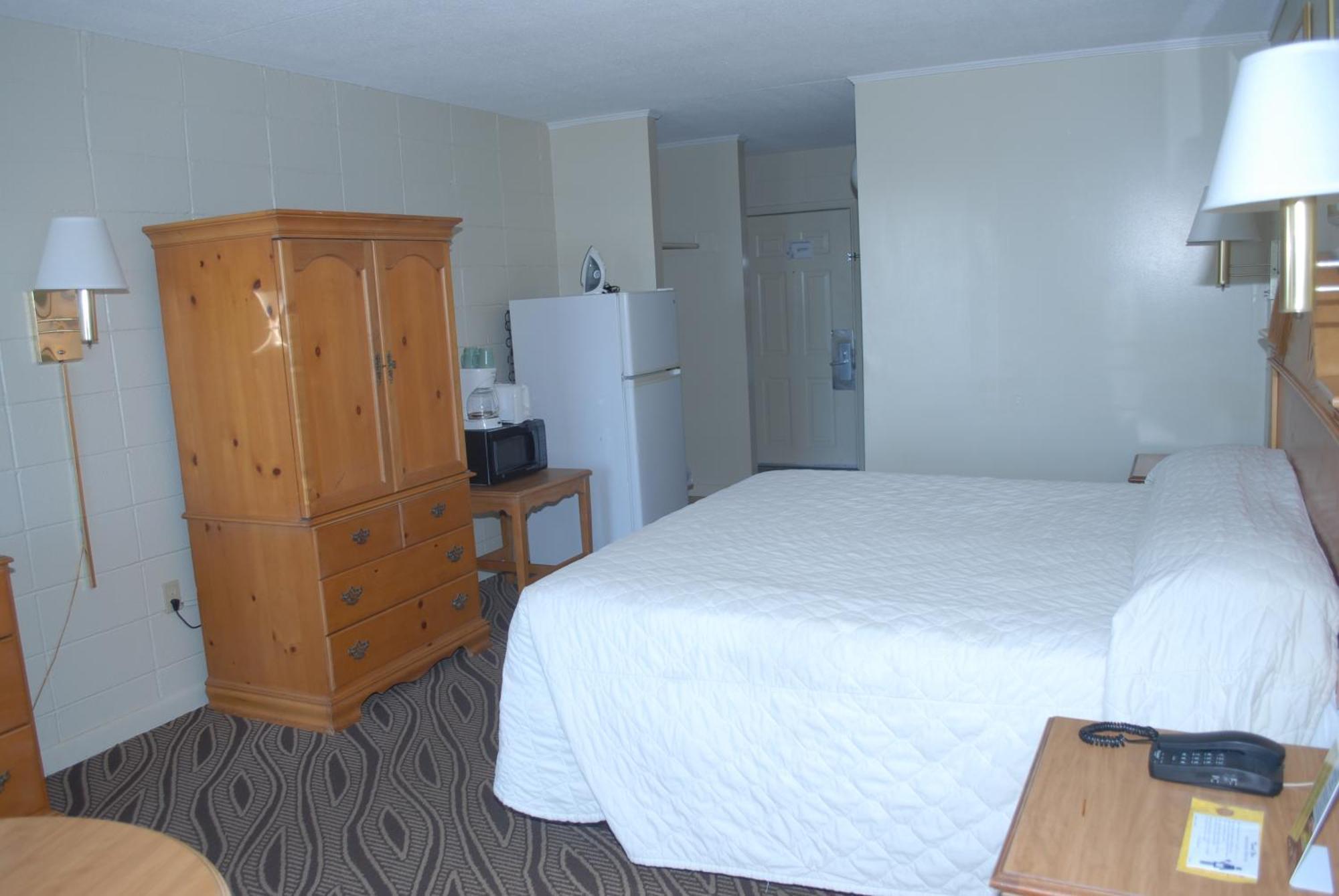 Standard King Room - No View
