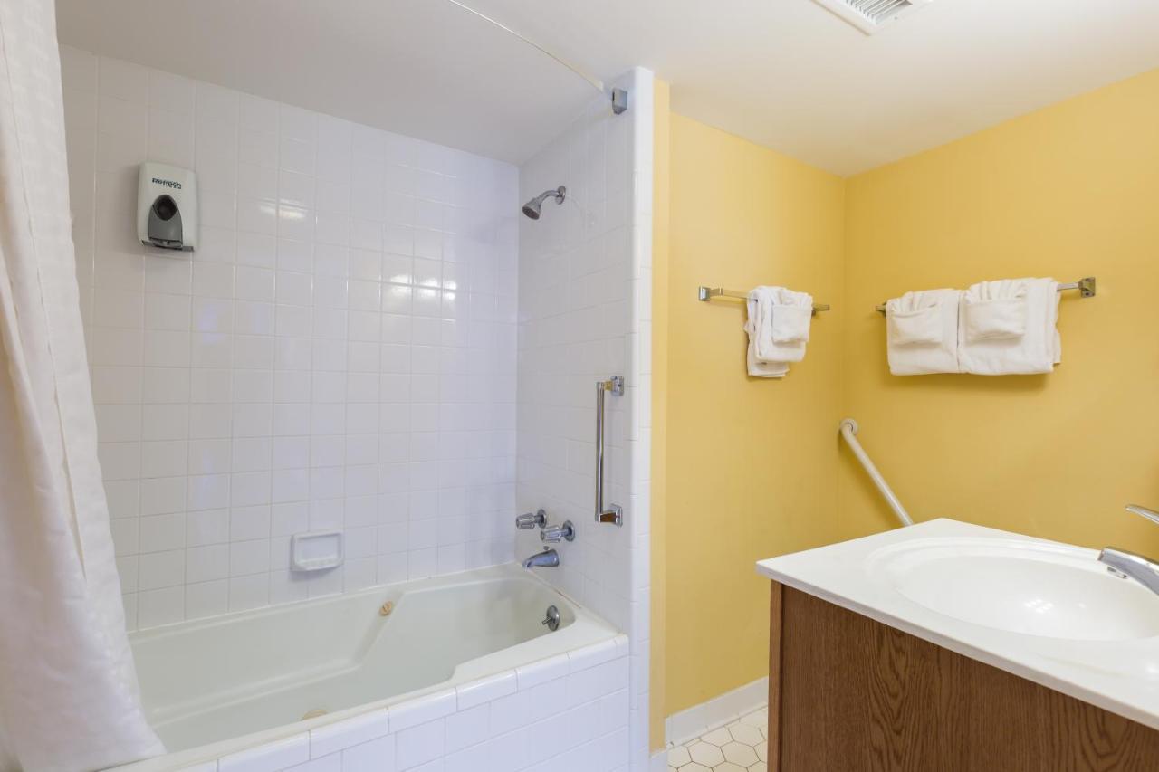 Two-Bedroom Suite - Ocean Front
