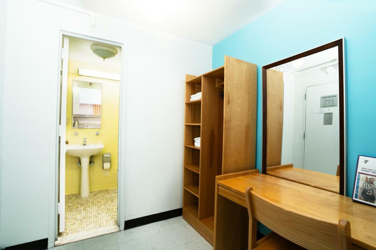 Deluxe Double Room with Private Bathroom