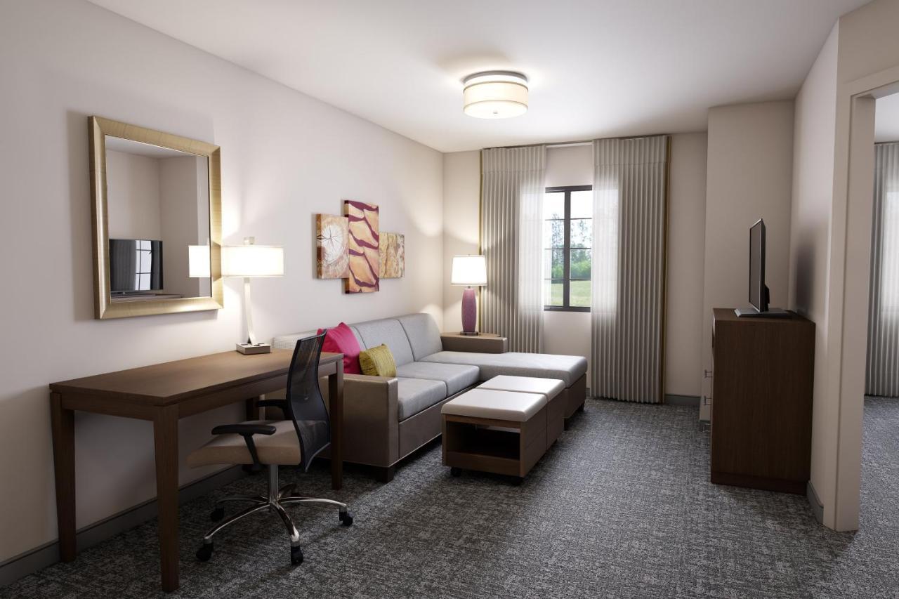 One-Bedroom King Suite