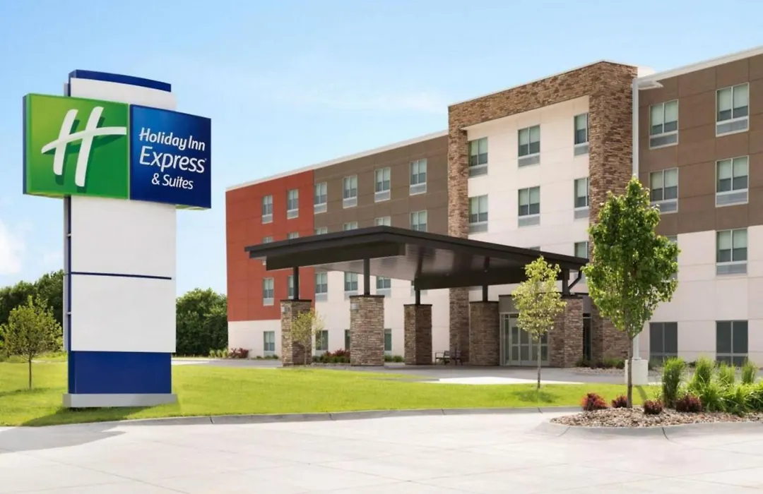 Holiday Inn Express & Suites Charlottesville By Ihg-1