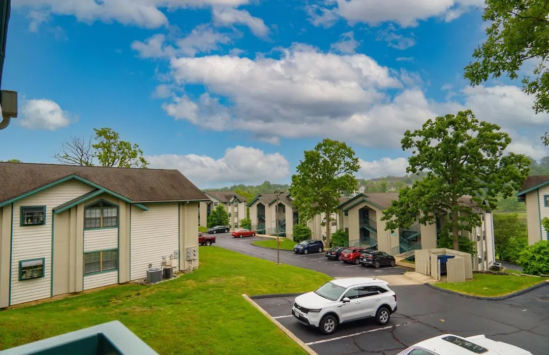 2 Bed Condo-The Greens At Thousand Hills-Coffee Bar-1