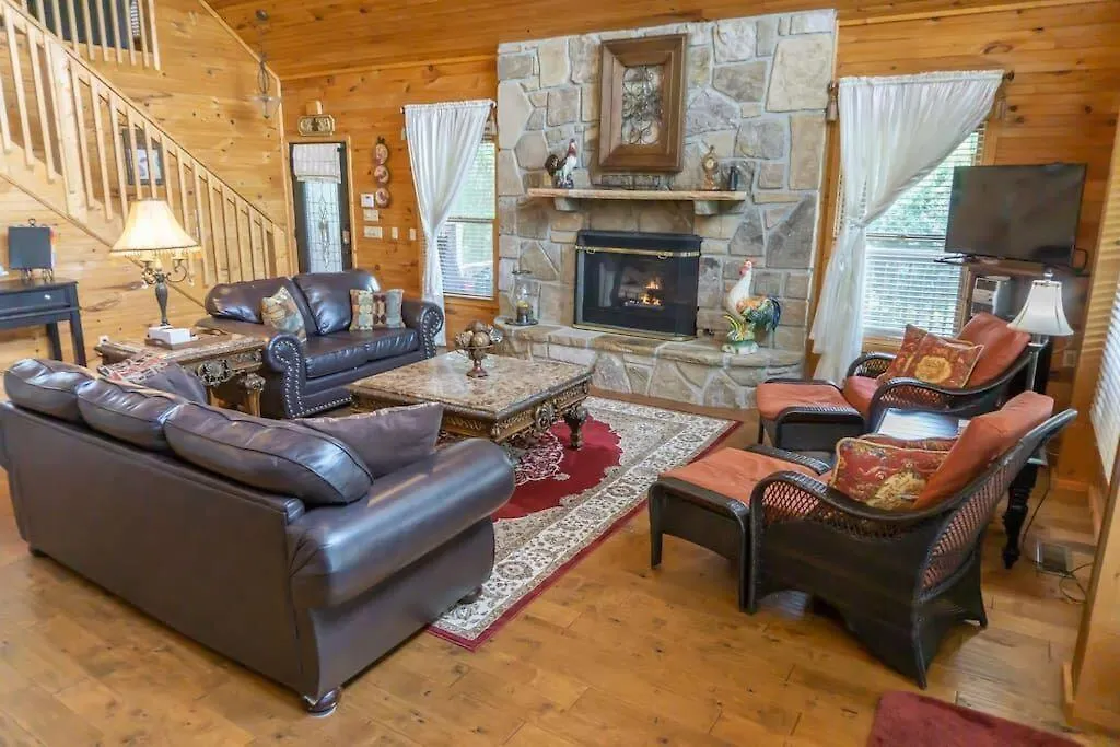 Smoky Mountain Splendor Two Third Acre 2 King Master Suites-1