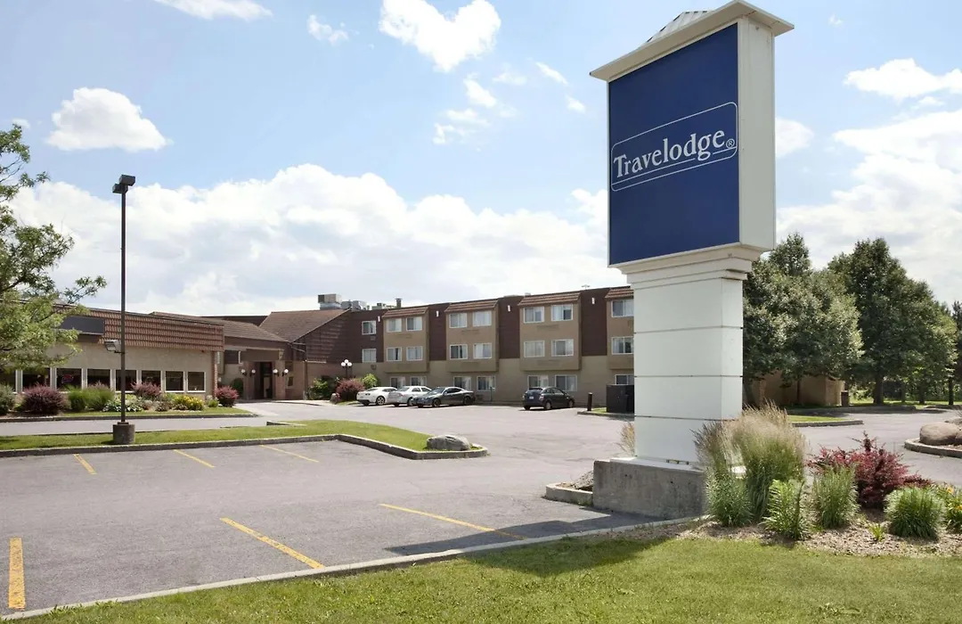 Travelodge By Wyndham Ottawa East-1