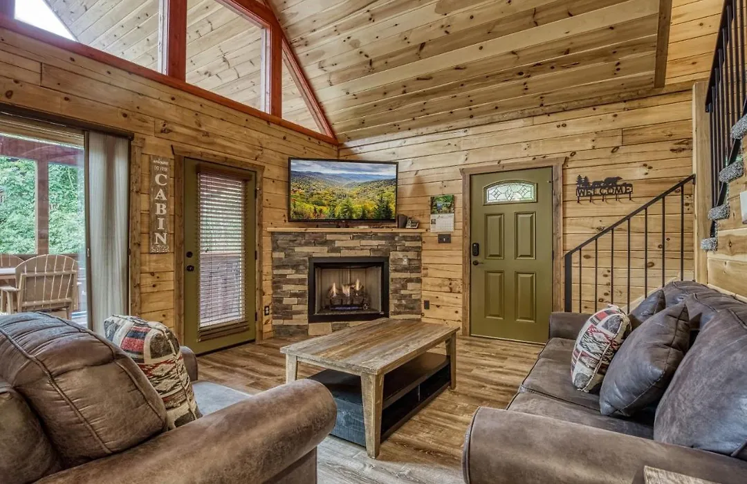 Ern841 - Sweet Feet Retreat - Location, Location, And Private Indoor Pool! Cabin-1
