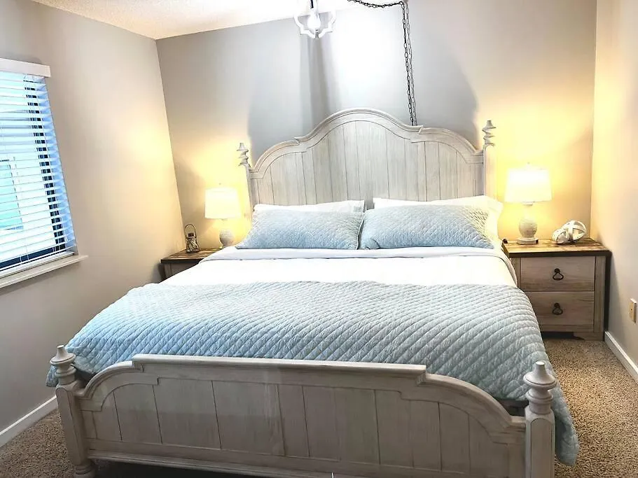Shore Drive, Myrtle Beach 2 Bd/2Ba Condo-1