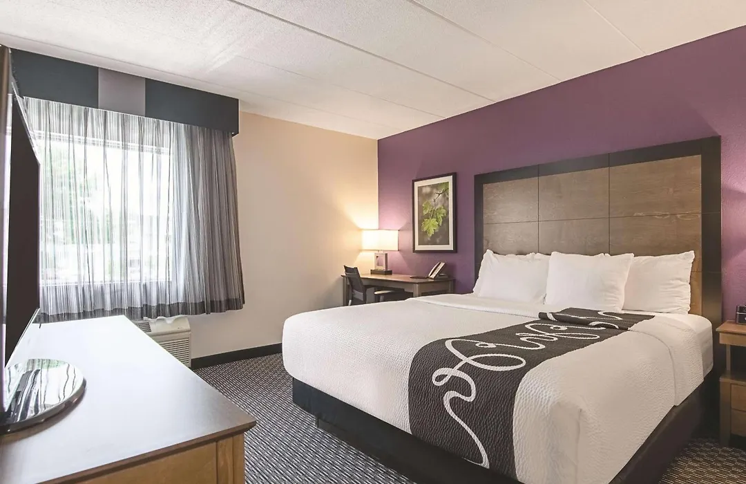 La Quinta Inn & Suites By Wyndham Portland Dt Maine Med-1