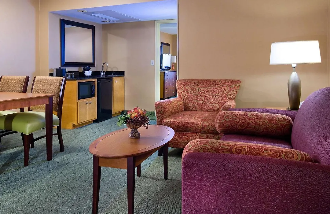 Embassy Suites By Hilton Kansas City International Airport-1