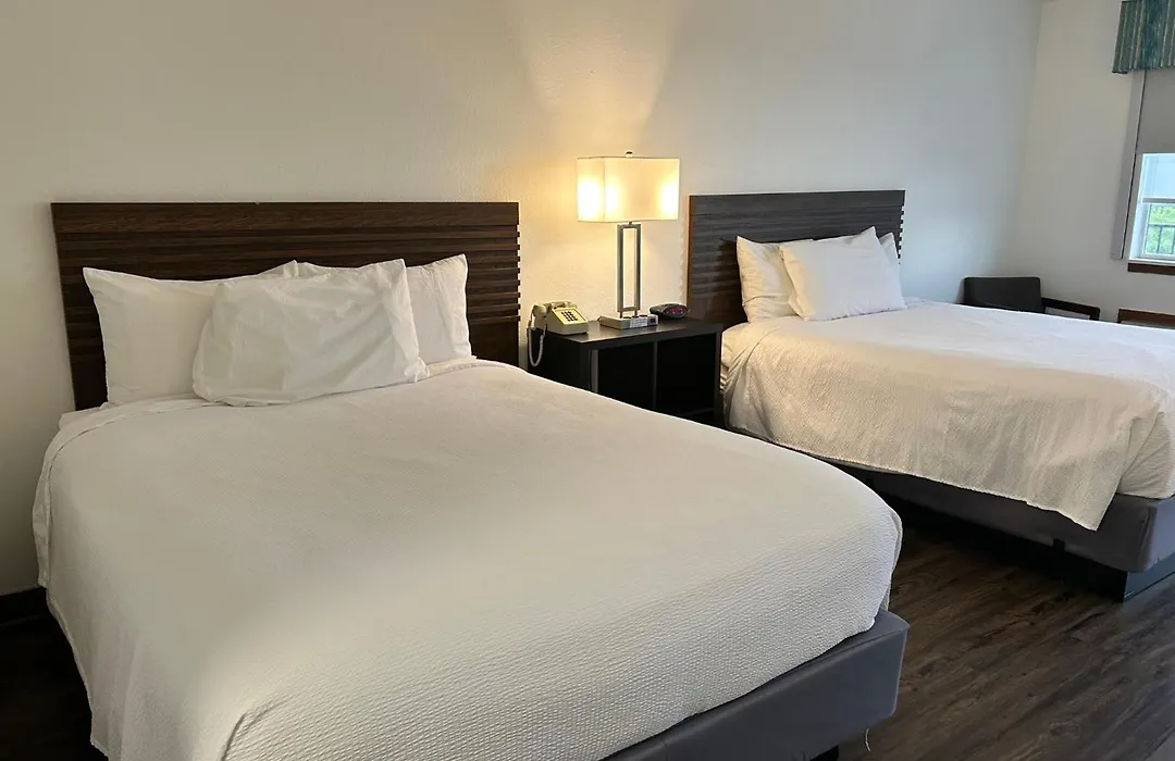 Seven Gables Inn-1