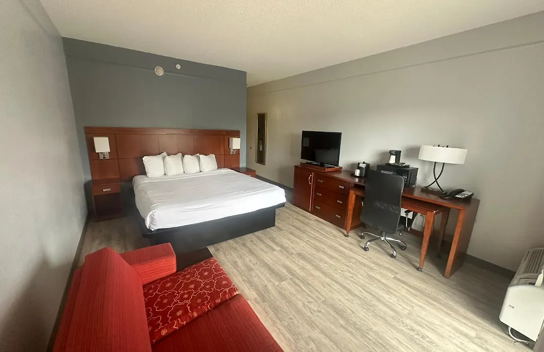 Super 8 By Wyndham Dallas Love Field Airport-1