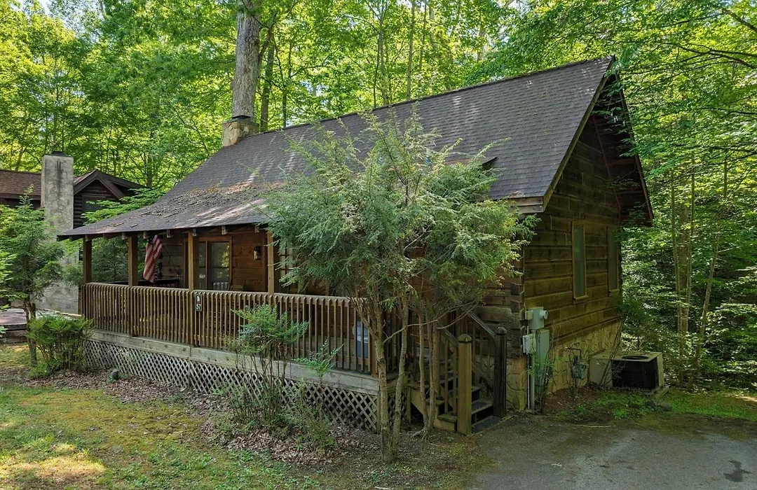Er57 - Bear Haven - Great Location! Close To All The Action! Cabin-1