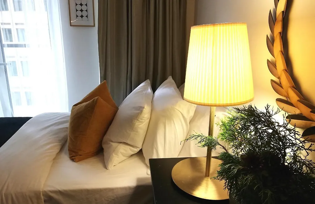 Stylish Downtown Toronto Residential Hotel-1